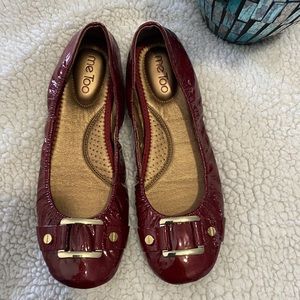 Me Too patent leather flats 🥿